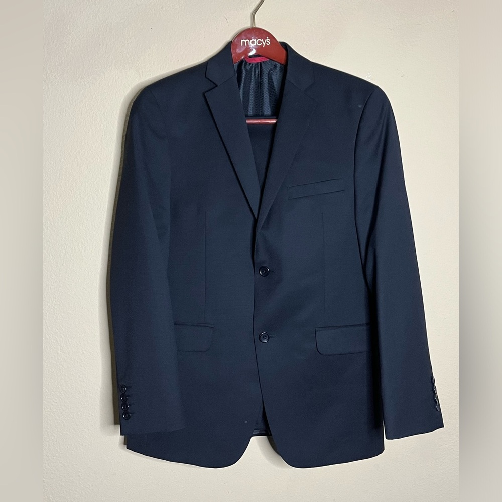 Alfani Suit Black (Jacket Slim Fit 38S) (Pants Slim Fit 32x30)
